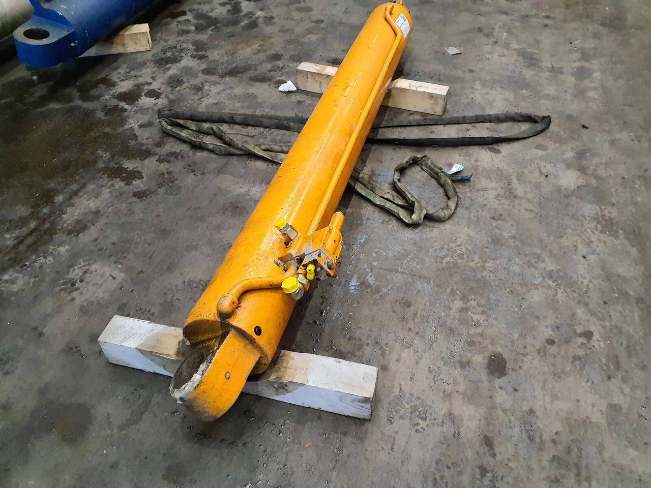 FAUN ATF 30-2 Boom cylinder - Hydraulic cylinder for Mobile crane: picture 4 FAUN ATF 30-2 Boom cylinder - Hydraulic cylinder for Mobile crane: picture 4