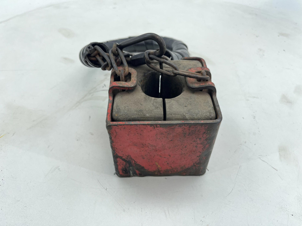 FAUN ATF 40G-2 Hoist limit weight with bracket complete - Counterweight for Mobile crane: picture 1 FAUN ATF 40G-2 Hoist limit weight with bracket complete - Counterweight for Mobile crane: picture 1