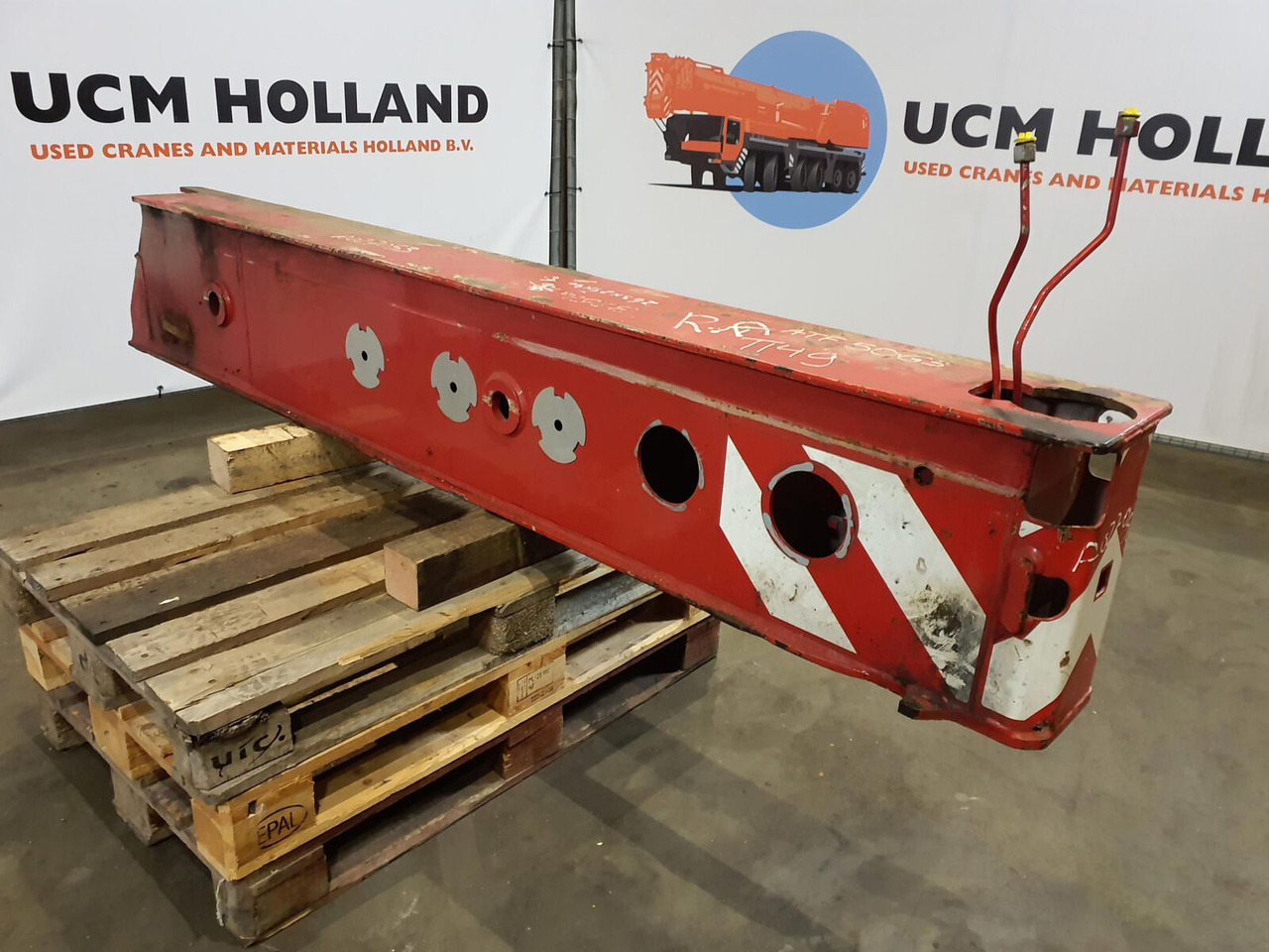 FAUN ATF 50G-3 outrigger beam rear - Suspension for Crane: picture 1 FAUN ATF 50G-3 outrigger beam rear - Suspension for Crane: picture 1