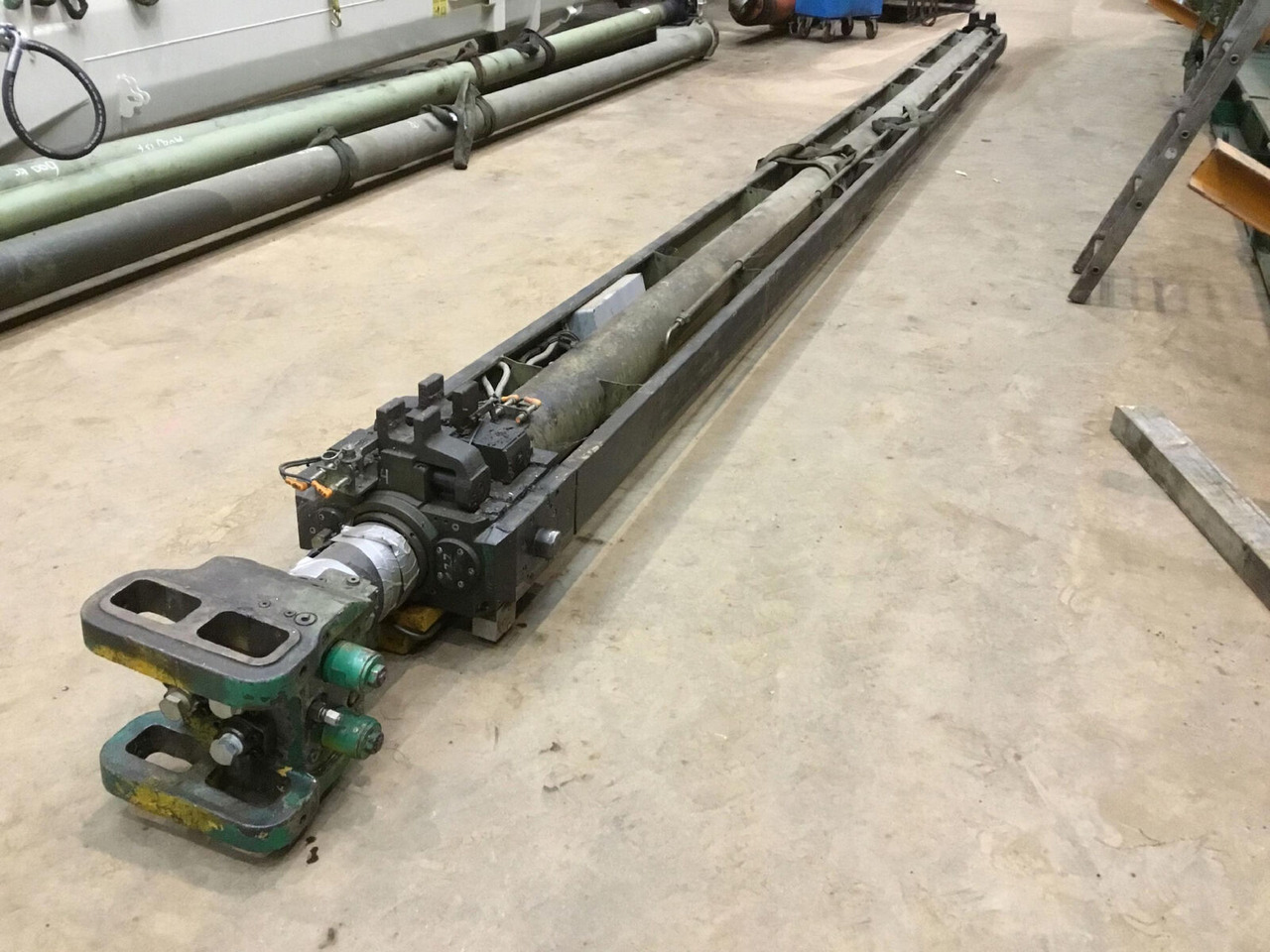 FAUN ATF 80-4 Telescopic boom cylinder - Hydraulic cylinder for Mobile crane: picture 1 FAUN ATF 80-4 Telescopic boom cylinder - Hydraulic cylinder for Mobile crane: picture 1