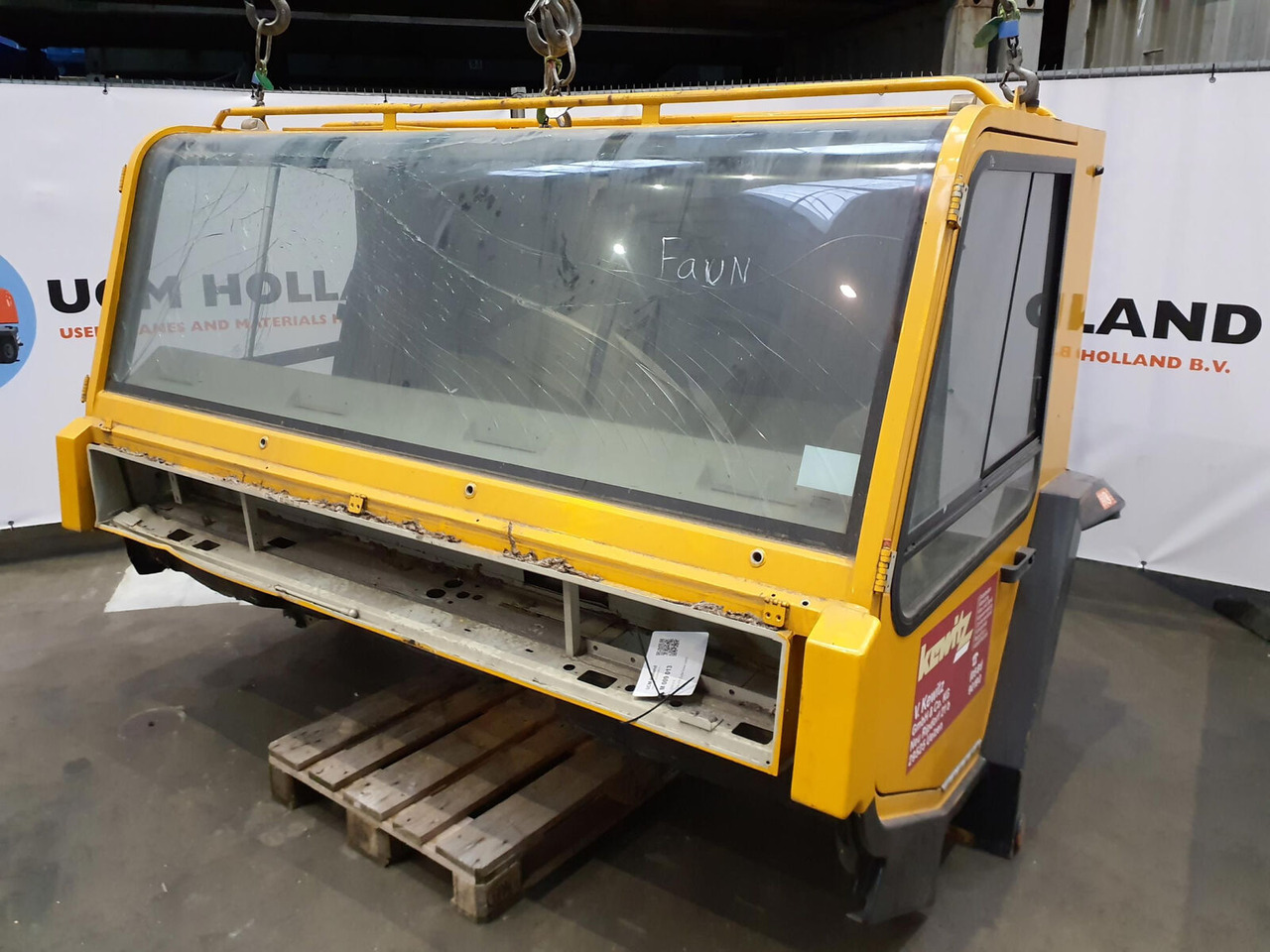 FAUN ATF model lower cabin - Cab for Mobile crane: picture 2 FAUN ATF model lower cabin - Cab for Mobile crane: picture 2