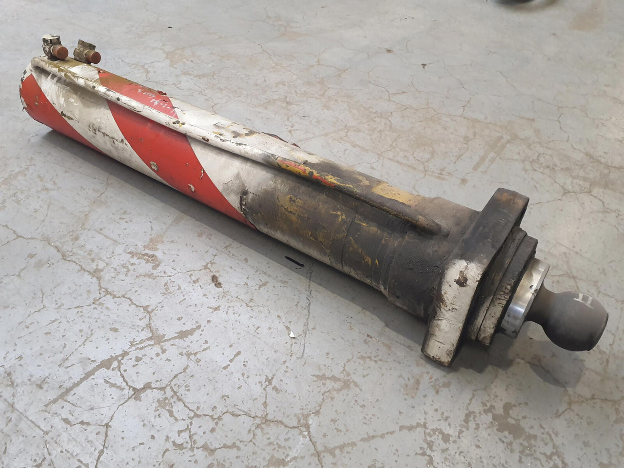 FAUN RTF 30 outrigger cylinder - Hydraulic cylinder for Mobile crane: picture 3 FAUN RTF 30 outrigger cylinder - Hydraulic cylinder for Mobile crane: picture 3
