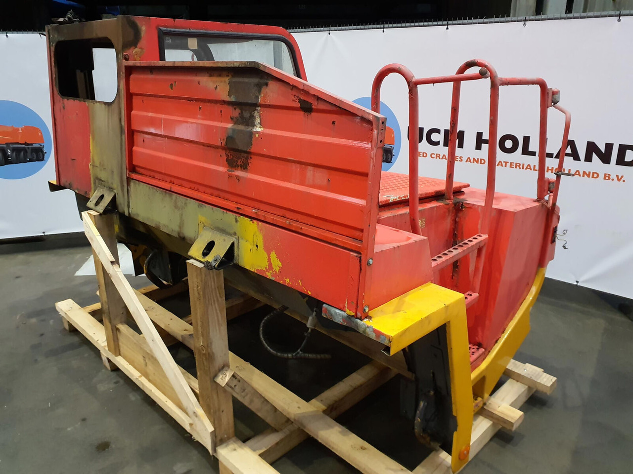 FAUN RTF 50-3 lower cabin - Cab for Mobile crane: picture 4 FAUN RTF 50-3 lower cabin - Cab for Mobile crane: picture 4