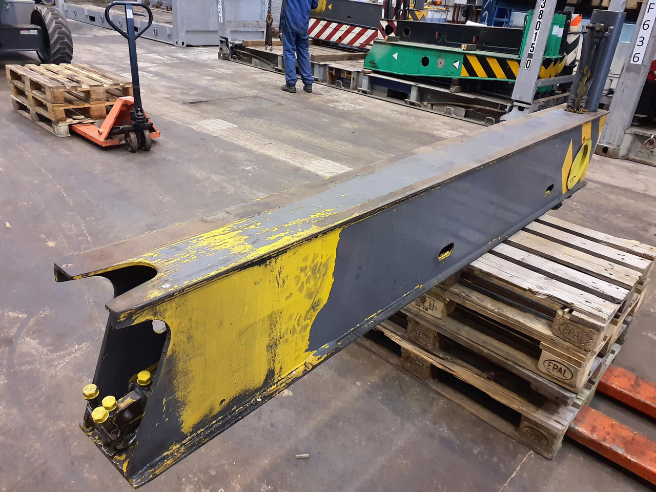 FAUN RTF 50-3 outrigger beam front complete - Suspension for Mobile crane: picture 4 FAUN RTF 50-3 outrigger beam front complete - Suspension for Mobile crane: picture 4