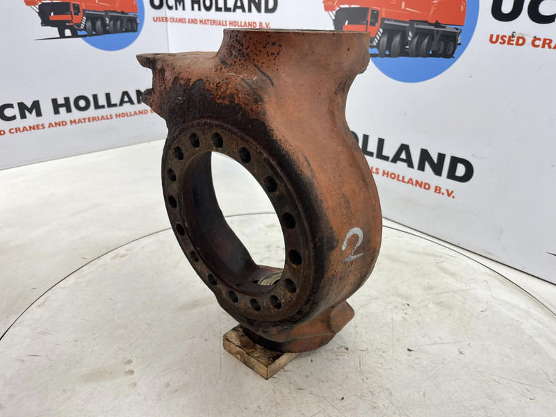 Faun RTF 50 Steering knuckle 16 holes axle 3 right - Steering knuckle for Crane: picture 1 Faun RTF 50 Steering knuckle 16 holes axle 3 right - Steering knuckle for Crane: picture 1
