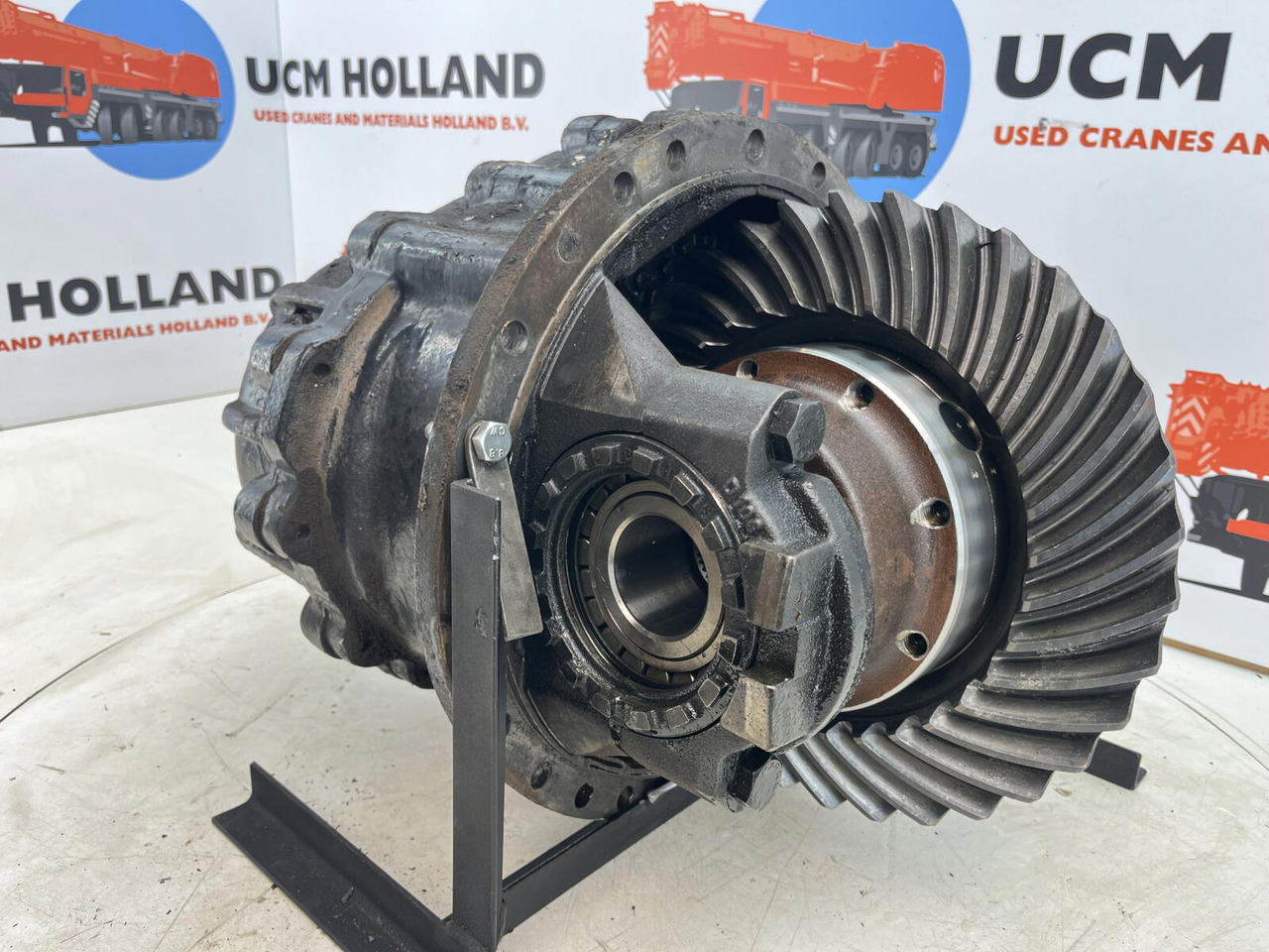 Gottwald end differential 14x34 axle 2 - Differential gear for Crane: picture 1 Gottwald end differential 14x34 axle 2 - Differential gear for Crane: picture 1