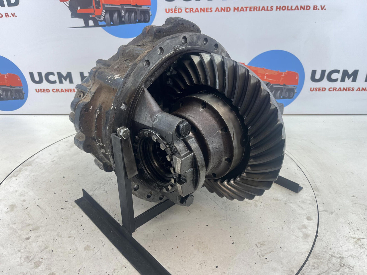 Gottwald mid differential 14x34 axle 4 - Differential gear for Crane: picture 1 Gottwald mid differential 14x34 axle 4 - Differential gear for Crane: picture 1