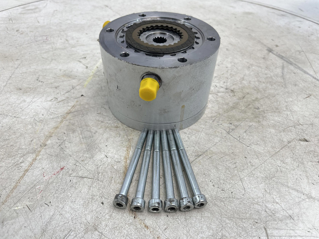 Grove GMK 5150 multiple-disk brake slewing gear - Swing motor for Mobile crane: picture 1 Grove GMK 5150 multiple-disk brake slewing gear - Swing motor for Mobile crane: picture 1