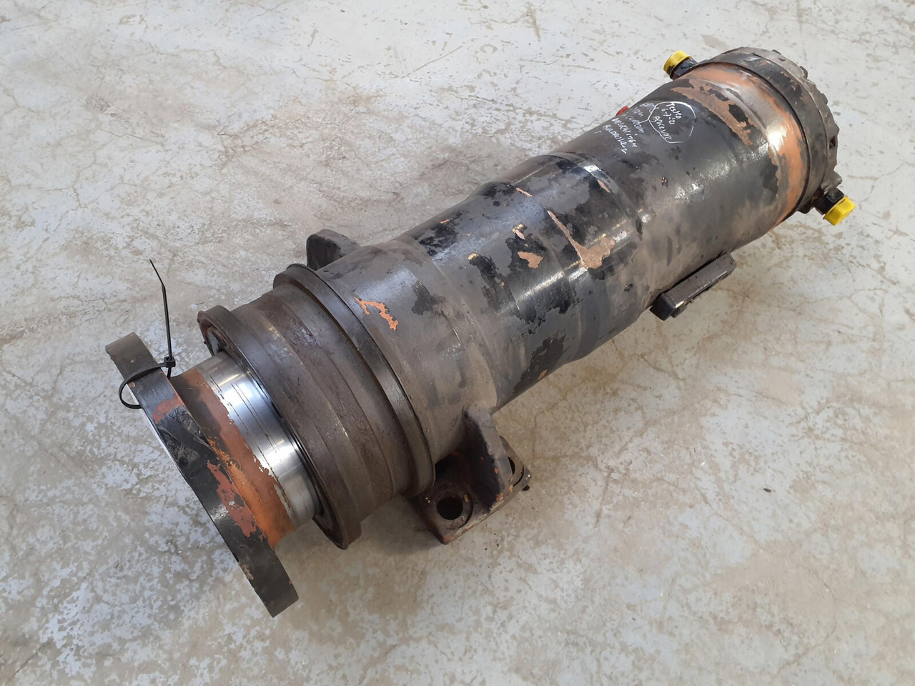 Grove GMK suspension cylinder - Hydraulic cylinder for Crane: picture 1 Grove GMK suspension cylinder - Hydraulic cylinder for Crane: picture 1