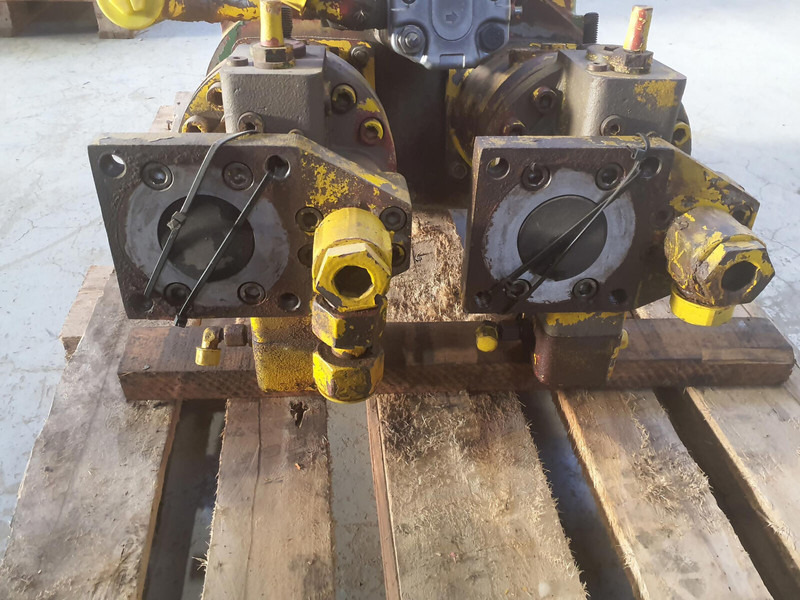 Krupp 70 GMT distributor gear box with pump set - Hydraulic pump for Crane: picture 5 Krupp 70 GMT distributor gear box with pump set - Hydraulic pump for Crane: picture 5