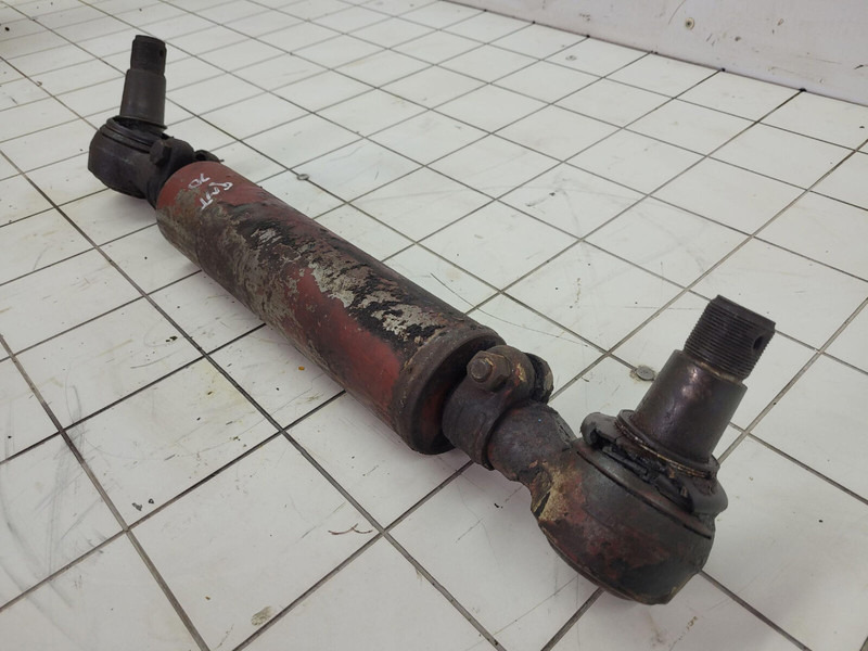 Krupp 70 GMT steering cylinder - Hydraulic cylinder for Crane: picture 3 Krupp 70 GMT steering cylinder - Hydraulic cylinder for Crane: picture 3