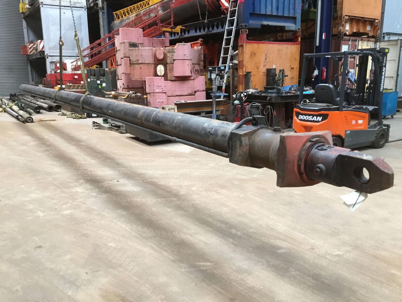 Krupp 8350 GMT telescopic cylinder - Hydraulic cylinder for Crane: picture 2 Krupp 8350 GMT telescopic cylinder - Hydraulic cylinder for Crane: picture 2