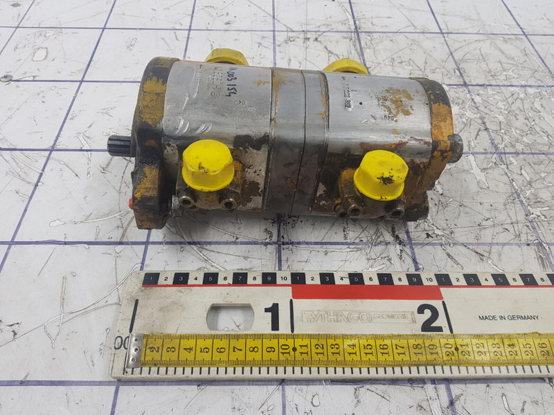Krupp KMK 2025 dual gear pump - Hydraulic pump for Crane: picture 1 Krupp KMK 2025 dual gear pump - Hydraulic pump for Crane: picture 1