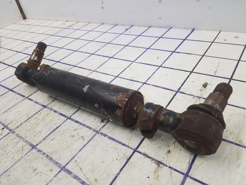Krupp KMK 3045 steering cylinder - Hydraulic cylinder for Crane: picture 3 Krupp KMK 3045 steering cylinder - Hydraulic cylinder for Crane: picture 3