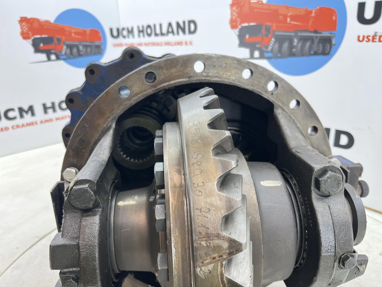 Krupp KMK 5100 Mid differential 13x35 axle 2 - Differential gear for Mobile crane: picture 5 Krupp KMK 5100 Mid differential 13x35 axle 2 - Differential gear for Mobile crane: picture 5