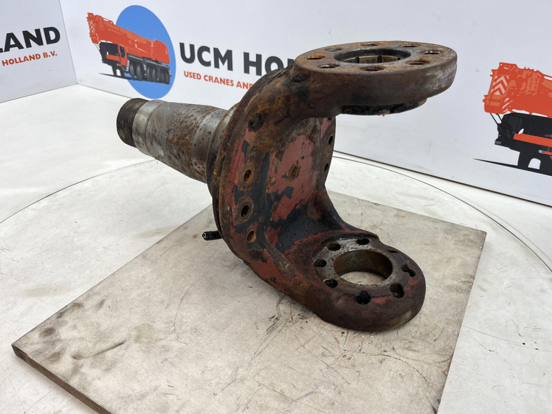 Liebherr LT 1090 Steering knuckle 16 holes - Steering knuckle for Crane: picture 4 Liebherr LT 1090 Steering knuckle 16 holes - Steering knuckle for Crane: picture 4