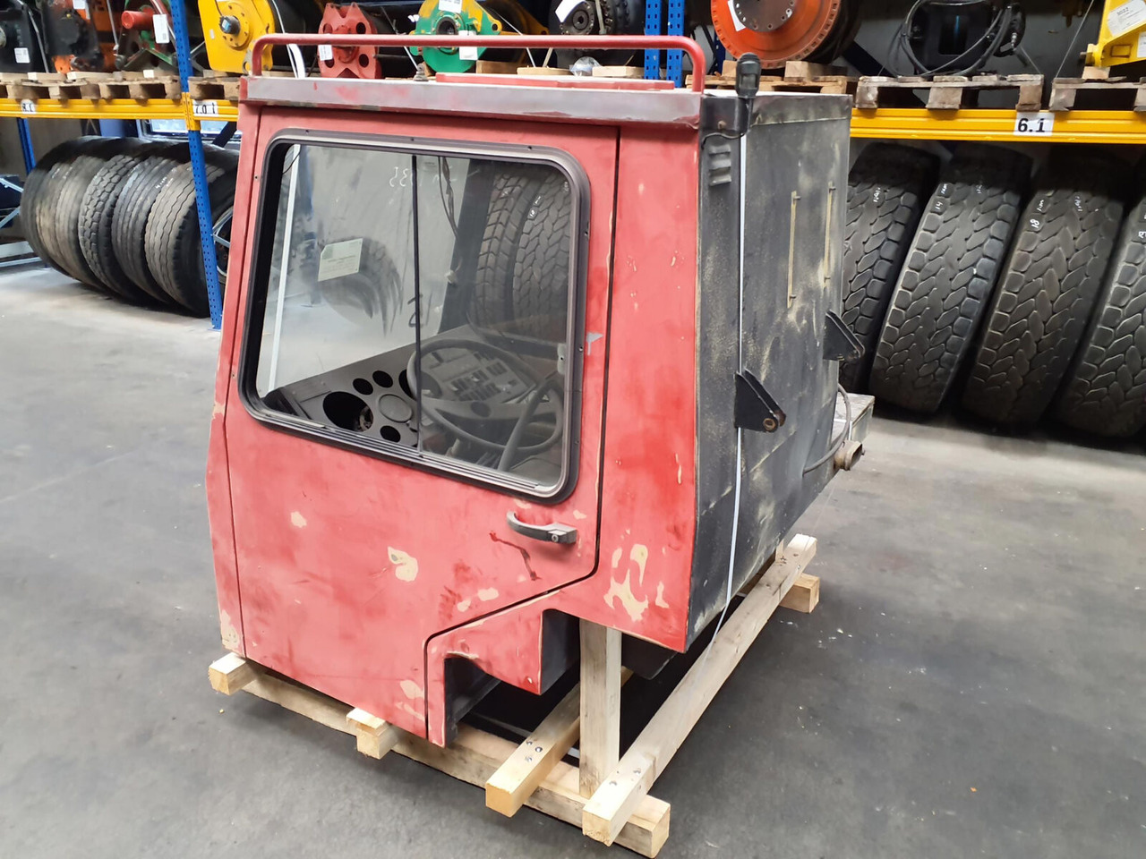 Cab for Mobile crane Liebherr LTM 1035 lower cabin: picture 9 Cab for Mobile crane Liebherr LTM 1035 lower cabin: picture 9