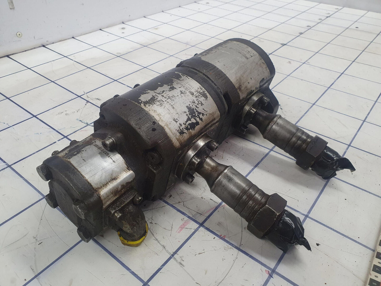 Liebherr LTM 1050-1 TRIPLE GEAR PUMP - Hydraulic pump for Mobile crane: picture 3 Liebherr LTM 1050-1 TRIPLE GEAR PUMP - Hydraulic pump for Mobile crane: picture 3