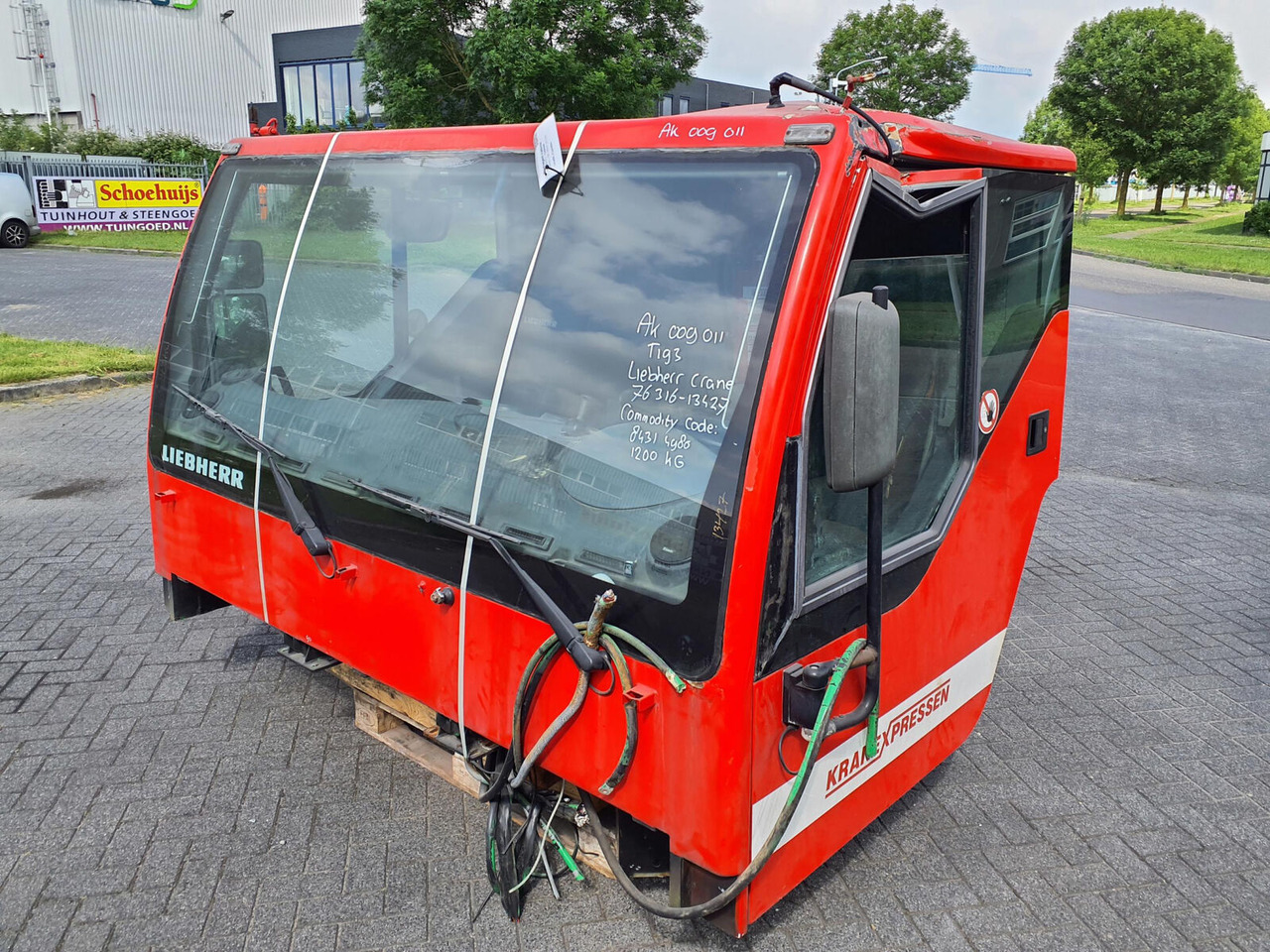 Liebherr LTM 1060-2 lower cabin - Cab for Mobile crane: picture 1 Liebherr LTM 1060-2 lower cabin - Cab for Mobile crane: picture 1