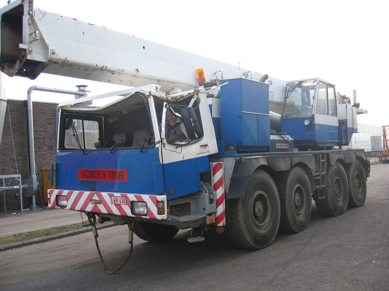 Liebherr LTM 1060`for parts - Mobile crane: picture 1 Liebherr LTM 1060`for parts - Mobile crane: picture 1