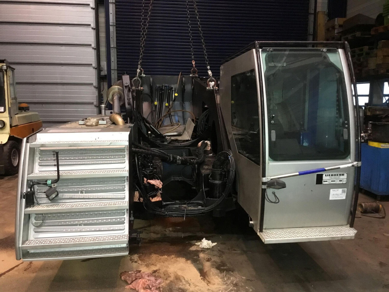 Liebherr LTM 1250-6.1 upper - Body and exterior for Mobile crane: picture 5 Liebherr LTM 1250-6.1 upper - Body and exterior for Mobile crane: picture 5