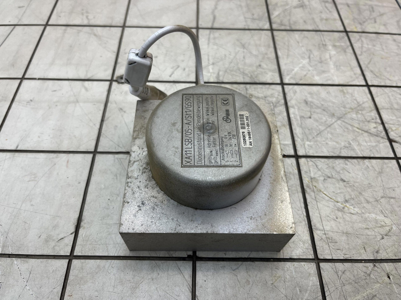 Liebherr LTM 1400-7.1 angle transmitter - Sensor for Mobile crane: picture 2 Liebherr LTM 1400-7.1 angle transmitter - Sensor for Mobile crane: picture 2