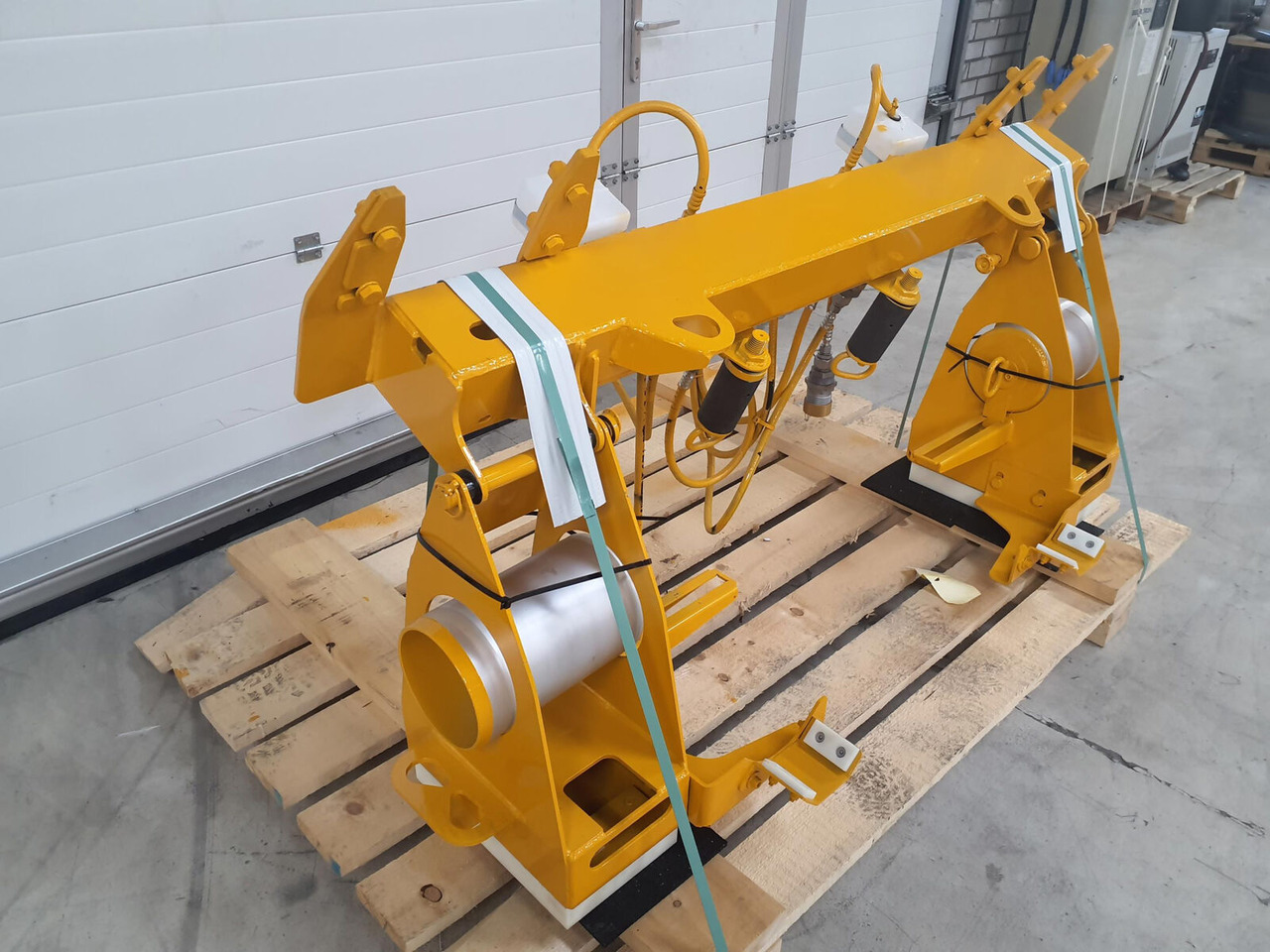 Liebherr LTM 1750-9.1 Luffing cylinder lifting device rear - Body and exterior for Mobile crane: picture 5 Liebherr LTM 1750-9.1 Luffing cylinder lifting device rear - Body and exterior for Mobile crane: picture 5