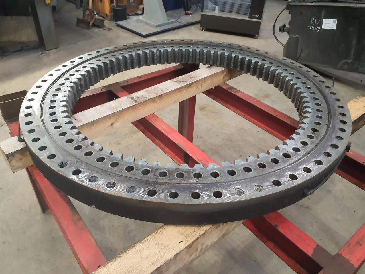 Liebherr MK 88 slewing ring - Slewing ring for Mobile crane: picture 2 Liebherr MK 88 slewing ring - Slewing ring for Mobile crane: picture 2