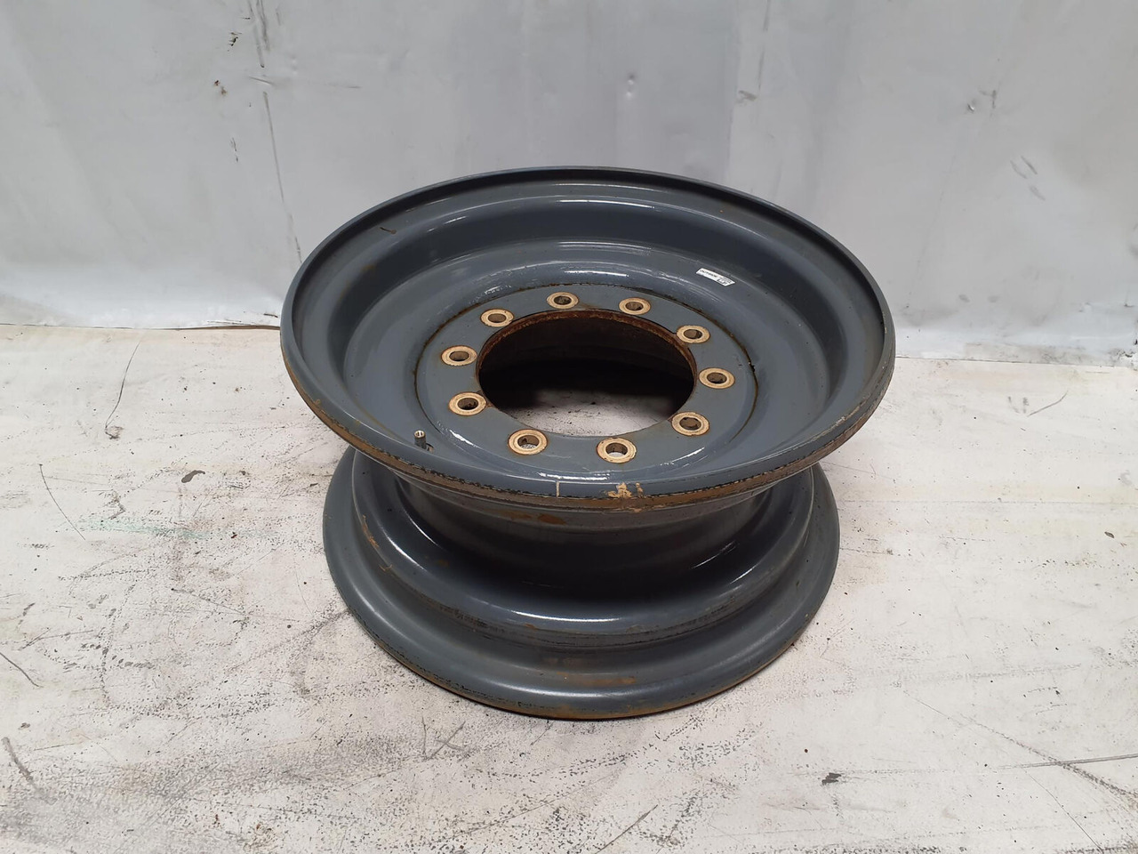 Liebherr Rim 445/95R25 10 12 1p - Rim for Crane: picture 1 Liebherr Rim 445/95R25 10 12 1p - Rim for Crane: picture 1