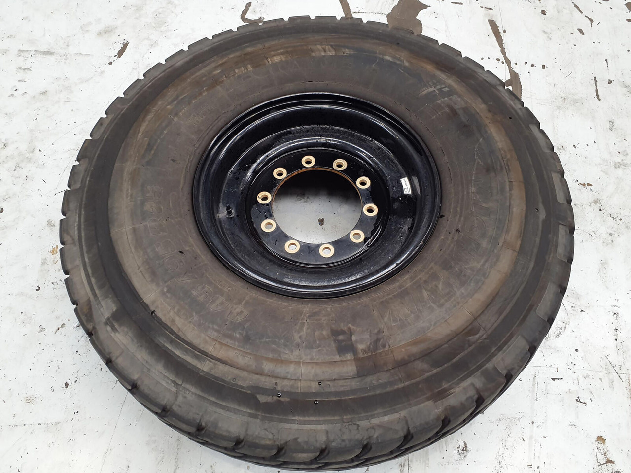 Liebherr Wheel 445/95R25 10 12 1p - Wheel and tire package for Crane: picture 2 Liebherr Wheel 445/95R25 10 12 1p - Wheel and tire package for Crane: picture 2