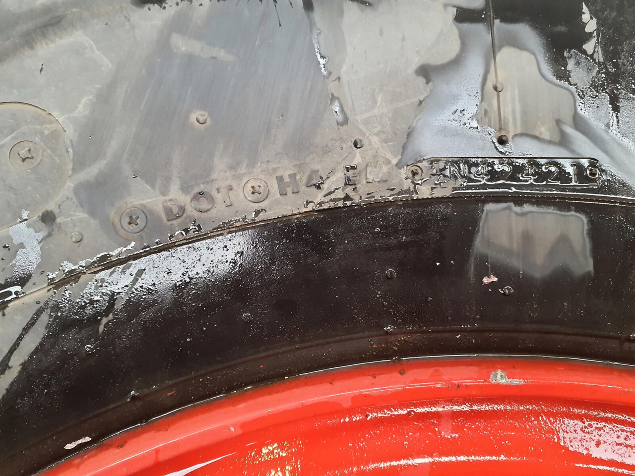 Liebherr Wheel 445/95R25 10 12 1p - Wheel and tire package for Crane: picture 3 Liebherr Wheel 445/95R25 10 12 1p - Wheel and tire package for Crane: picture 3