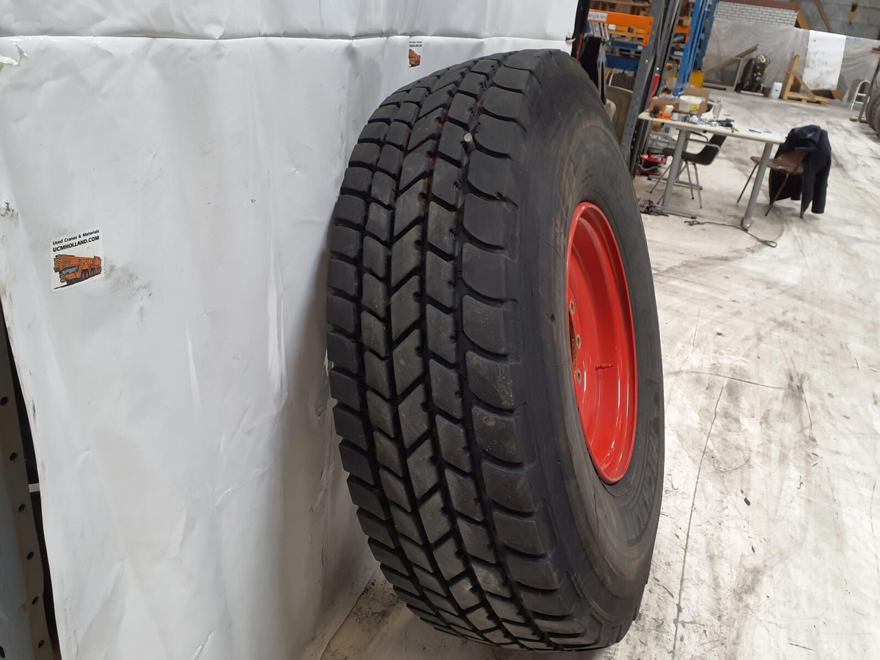 Michelin Wheel 445/95R25 10 12 1p - Wheel and tire package: picture 3 Michelin Wheel 445/95R25 10 12 1p - Wheel and tire package: picture 3