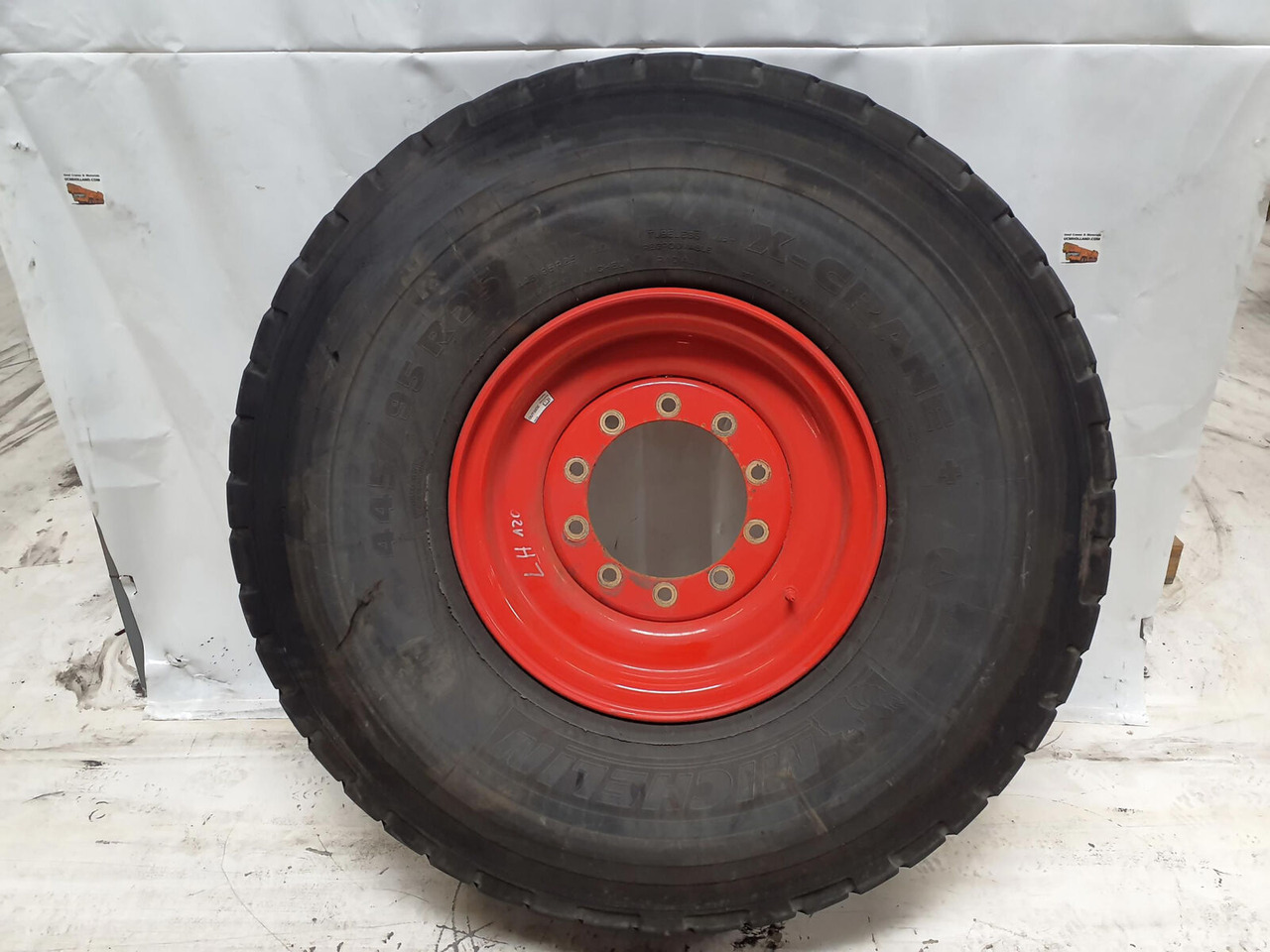 Michelin Wheel 445/95R25 10 12 1p - Wheel and tire package: picture 1 Michelin Wheel 445/95R25 10 12 1p - Wheel and tire package: picture 1