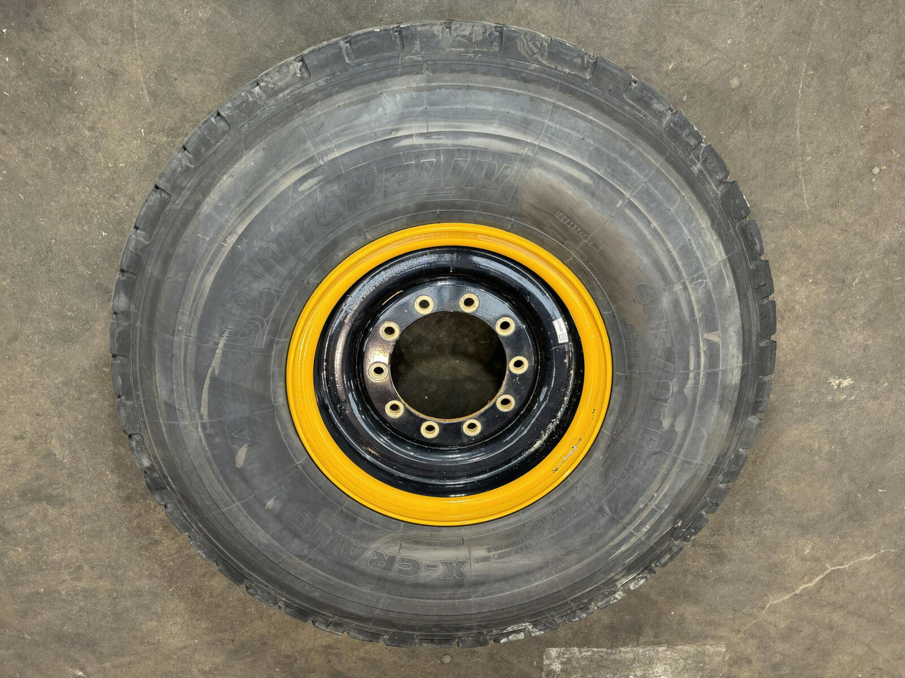Michelin Wheel 445/95R25 10 12.3 1p - Wheel and tire package: picture 1 Michelin Wheel 445/95R25 10 12.3 1p - Wheel and tire package: picture 1