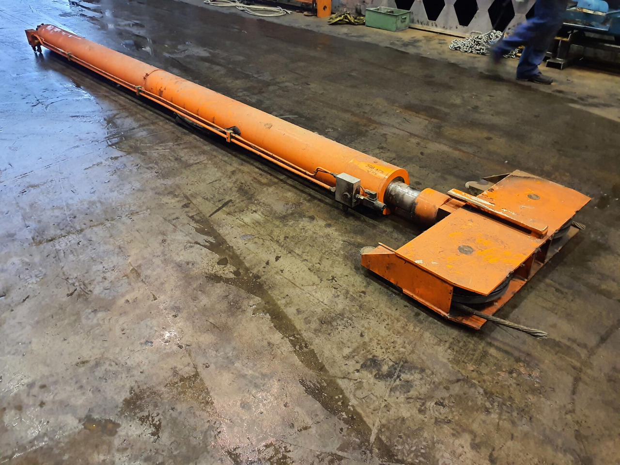Spierings SK 598 AT5 erection cylinder - Hydraulic cylinder for Mobile crane: picture 1 Spierings SK 598 AT5 erection cylinder - Hydraulic cylinder for Mobile crane: picture 1