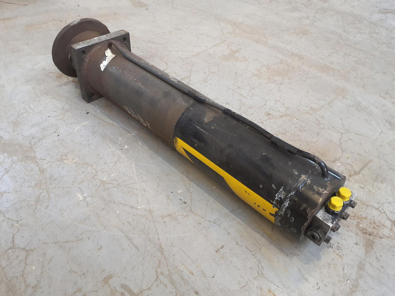 Spierings SK 598 Outrigger cylinder - Hydraulic cylinder for Gantry crane: picture 1 Spierings SK 598 Outrigger cylinder - Hydraulic cylinder for Gantry crane: picture 1