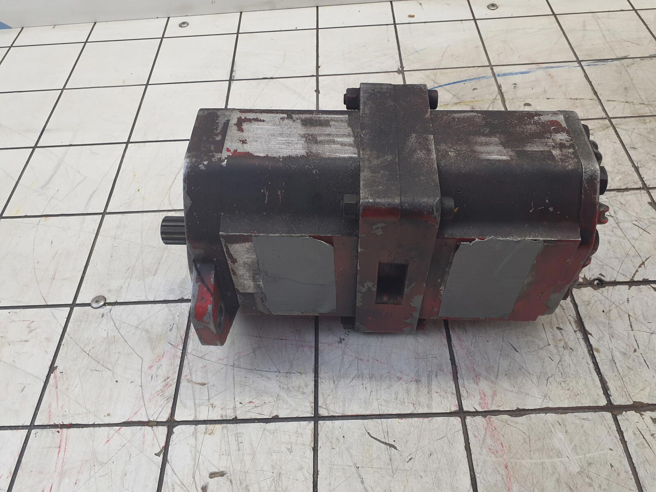 Sundstrand dual gear pump - Hydraulic pump for Mobile crane: picture 3 Sundstrand dual gear pump - Hydraulic pump for Mobile crane: picture 3