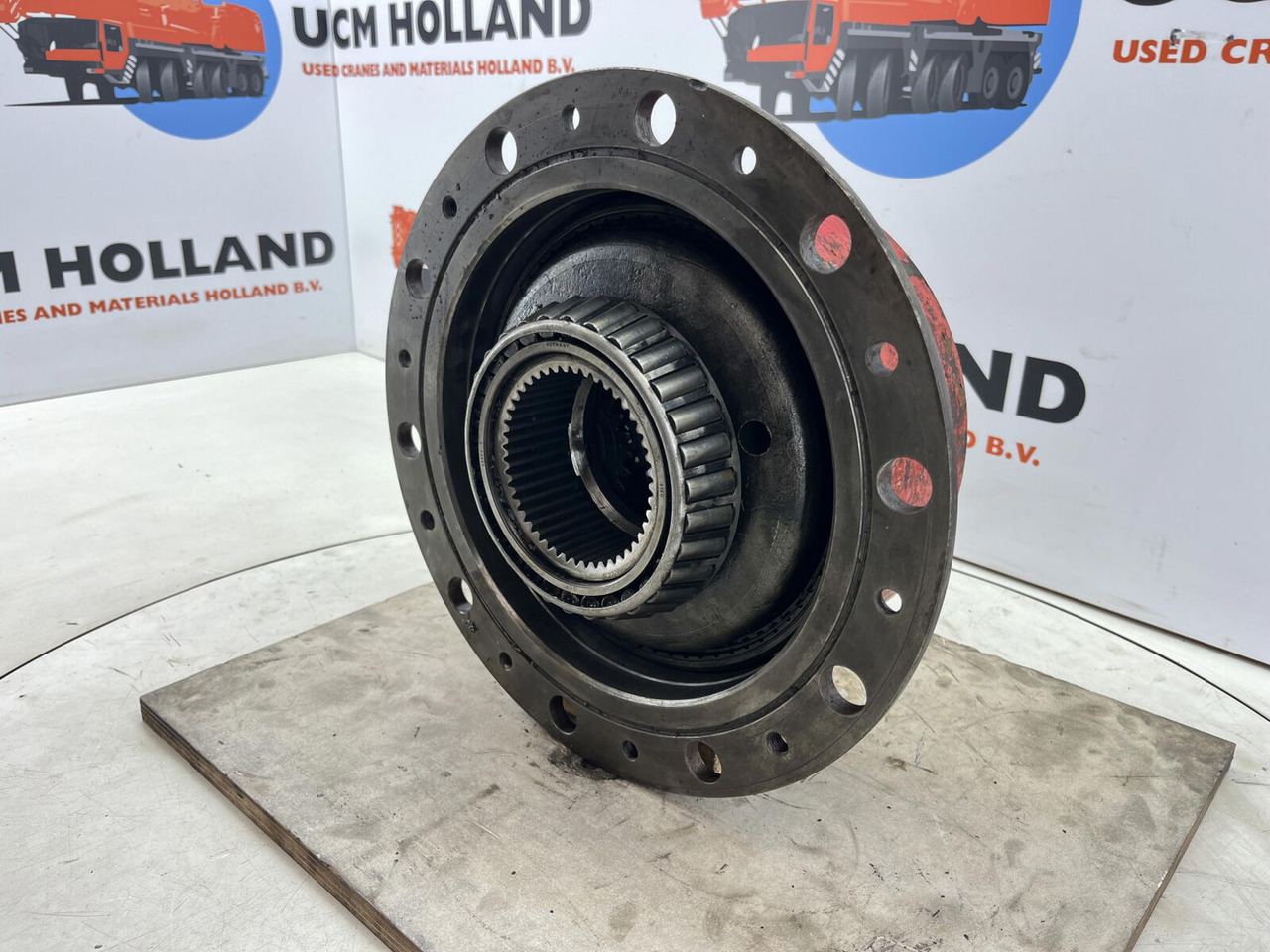 Terex AC 155 planetary gear 17-24-67-32-3pl-H135-46 - Final drive for Crane: picture 3 Terex AC 155 planetary gear 17-24-67-32-3pl-H135-46 - Final drive for Crane: picture 3