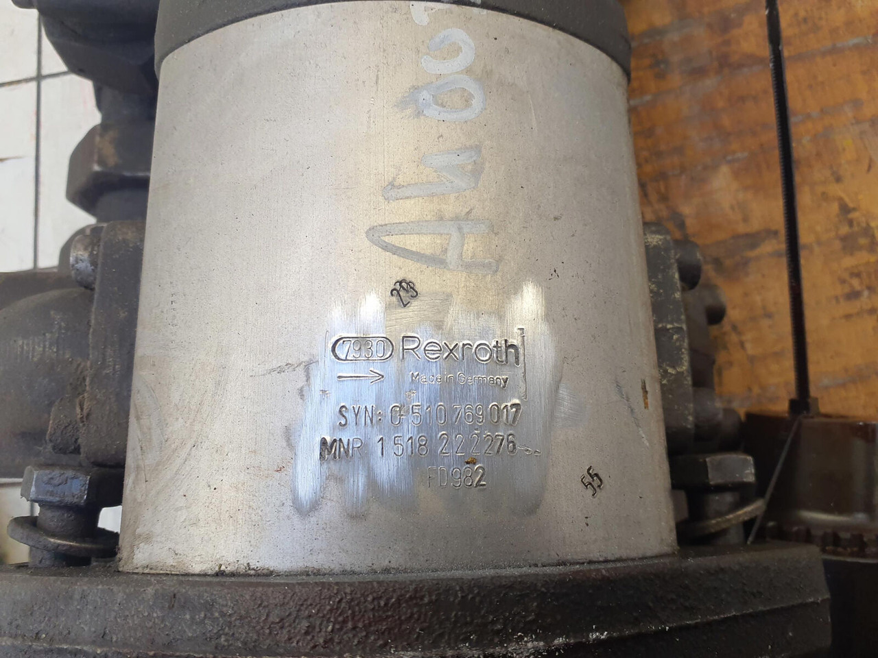Terex AC 205 3 way gear pump - Hydraulic pump for Mobile crane: picture 5 Terex AC 205 3 way gear pump - Hydraulic pump for Mobile crane: picture 5