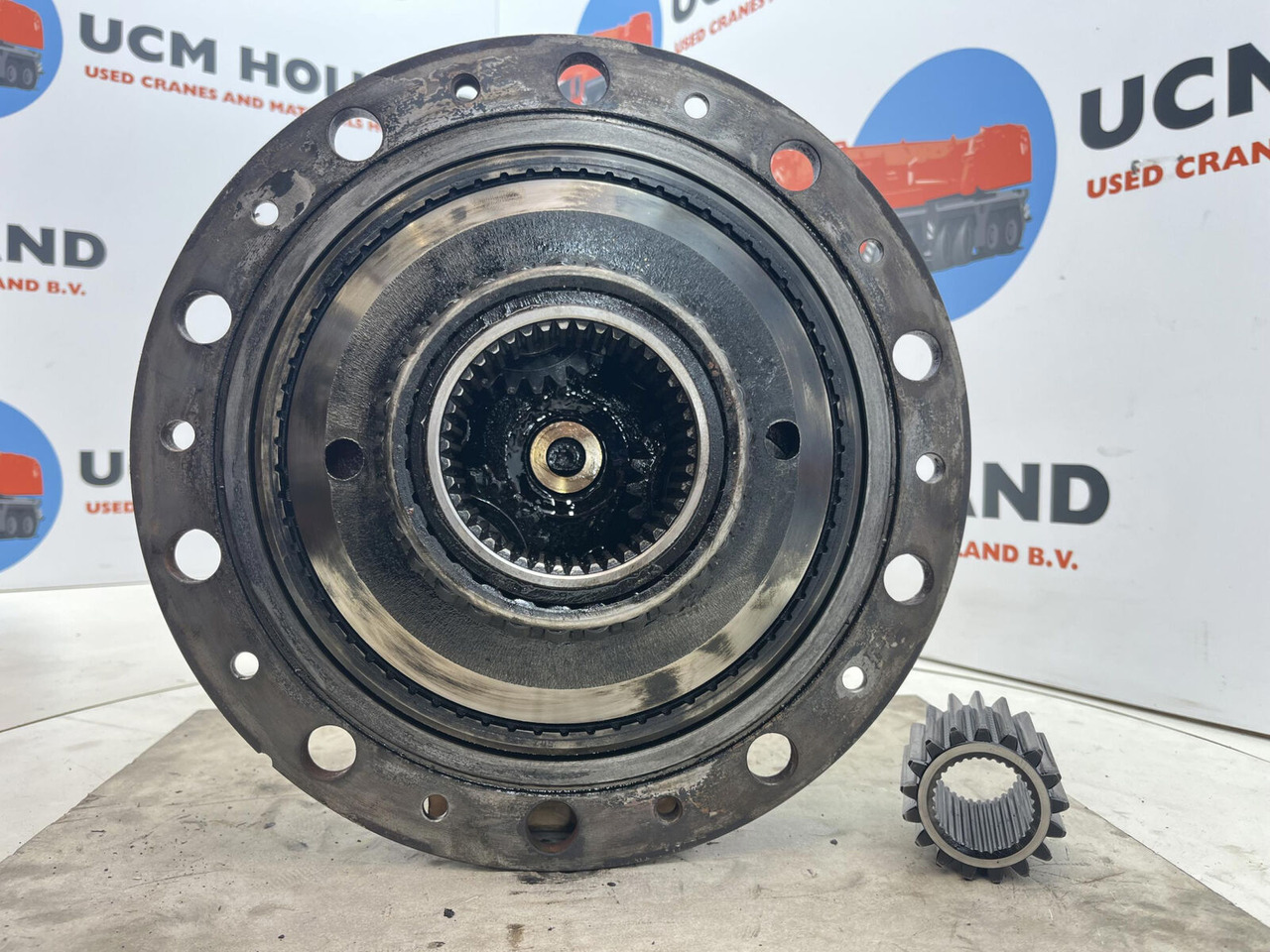 Terex AC 40-1 city planetary drive 17-24-67-32-3pl-H85-42 - Final drive for Mobile crane: picture 4 Terex AC 40-1 city planetary drive 17-24-67-32-3pl-H85-42 - Final drive for Mobile crane: picture 4
