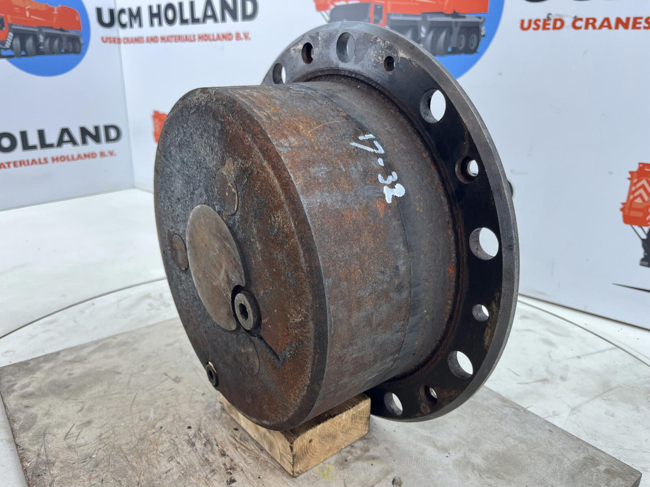 Terex AC 50 planetary gear 17-24-67-32-3pl-H135-42 - Final drive for Mobile crane: picture 2 Terex AC 50 planetary gear 17-24-67-32-3pl-H135-42 - Final drive for Mobile crane: picture 2