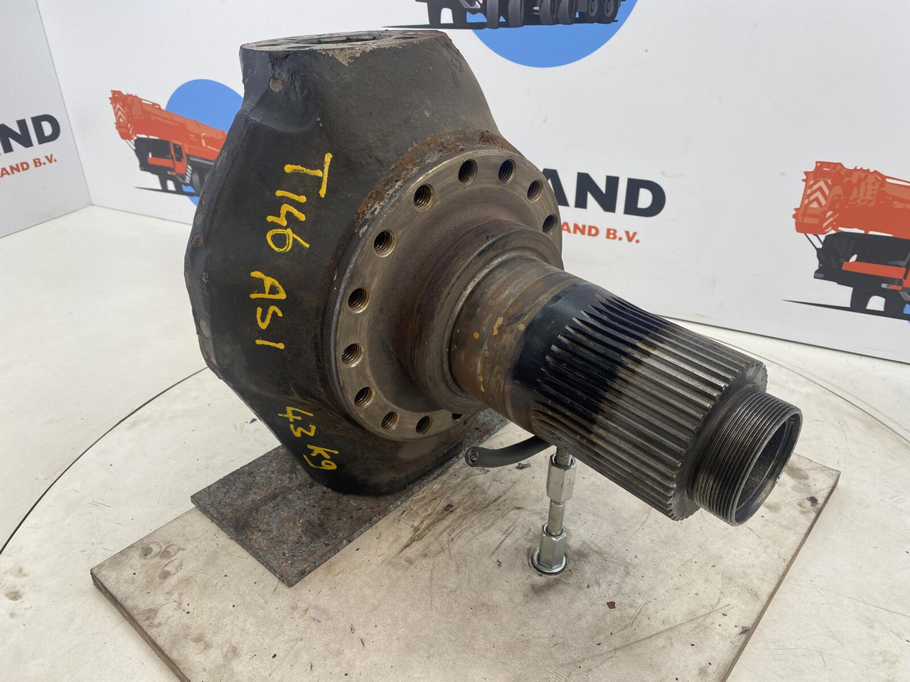 Terex Demag AC 35 Steering knuckle 16 holes axle 1 - Steering knuckle for Mobile crane: picture 3 Terex Demag AC 35 Steering knuckle 16 holes axle 1 - Steering knuckle for Mobile crane: picture 3