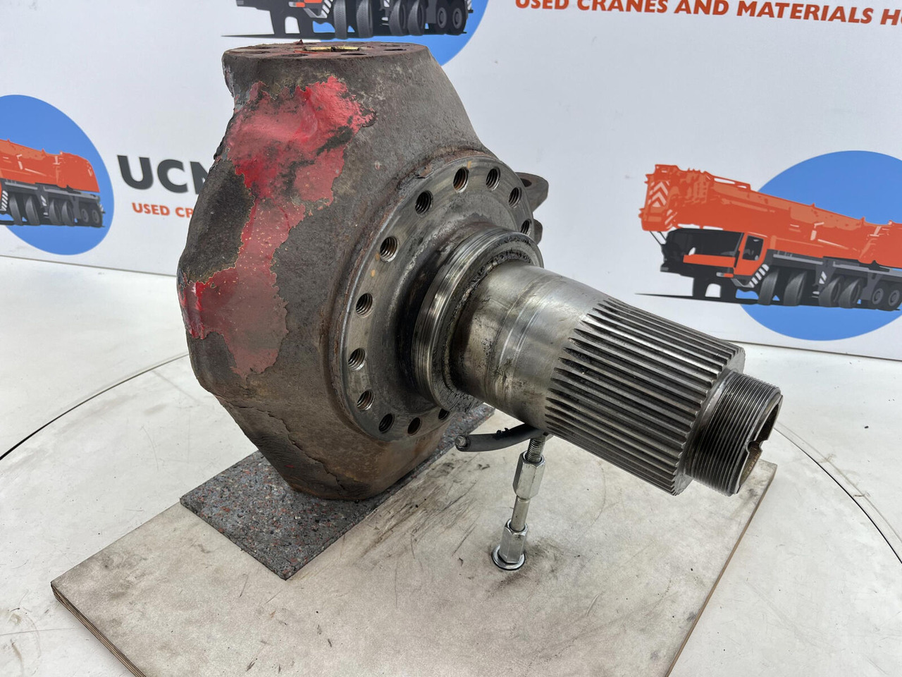 Terex Demag AC 35 Steering knuckle 16 holes axle 2 left - Steering knuckle for Mobile crane: picture 3 Terex Demag AC 35 Steering knuckle 16 holes axle 2 left - Steering knuckle for Mobile crane: picture 3
