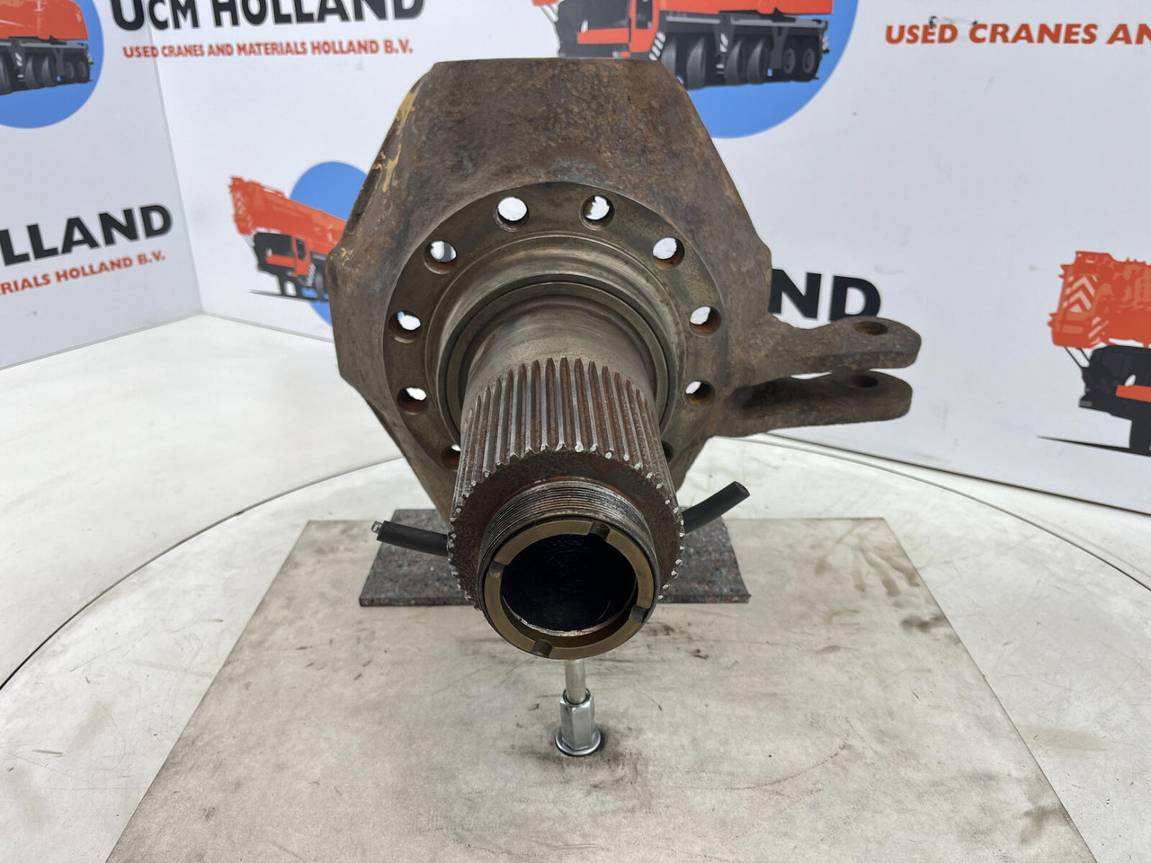 Terex HC 340 Steering knuckle 12 holes axle 3 - Steering knuckle for Mobile crane: picture 2 Terex HC 340 Steering knuckle 12 holes axle 3 - Steering knuckle for Mobile crane: picture 2