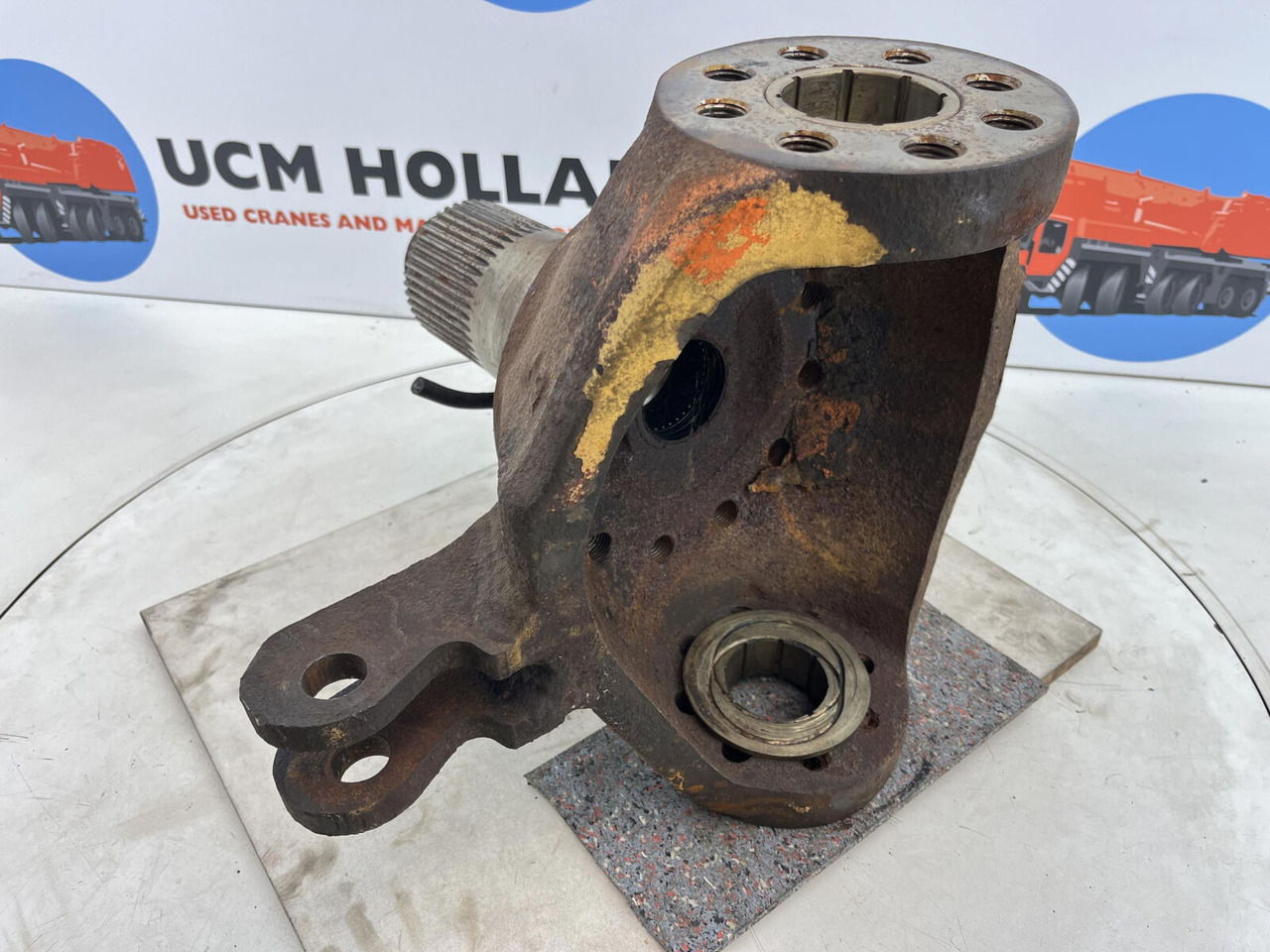 Terex HC 340 Steering knuckle 12 holes axle 3 - Steering knuckle for Crane: picture 4 Terex HC 340 Steering knuckle 12 holes axle 3 - Steering knuckle for Crane: picture 4
