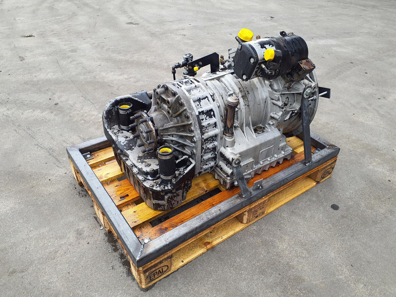 ZF LTM 1060 gearbox ZF 6HP-600 - Gearbox for Crane: picture 3 ZF LTM 1060 gearbox ZF 6HP-600 - Gearbox for Crane: picture 3