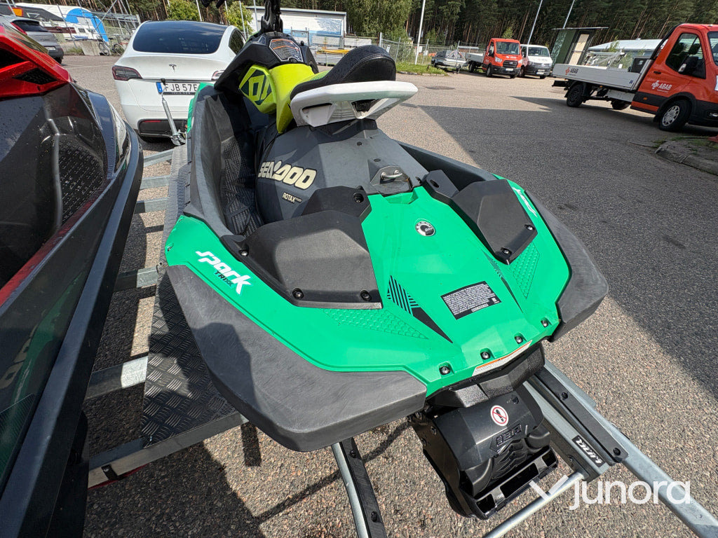 BRP Seadoo Trixx - Tool/ Equipment: picture 5 BRP Seadoo Trixx - Tool/ Equipment: picture 5