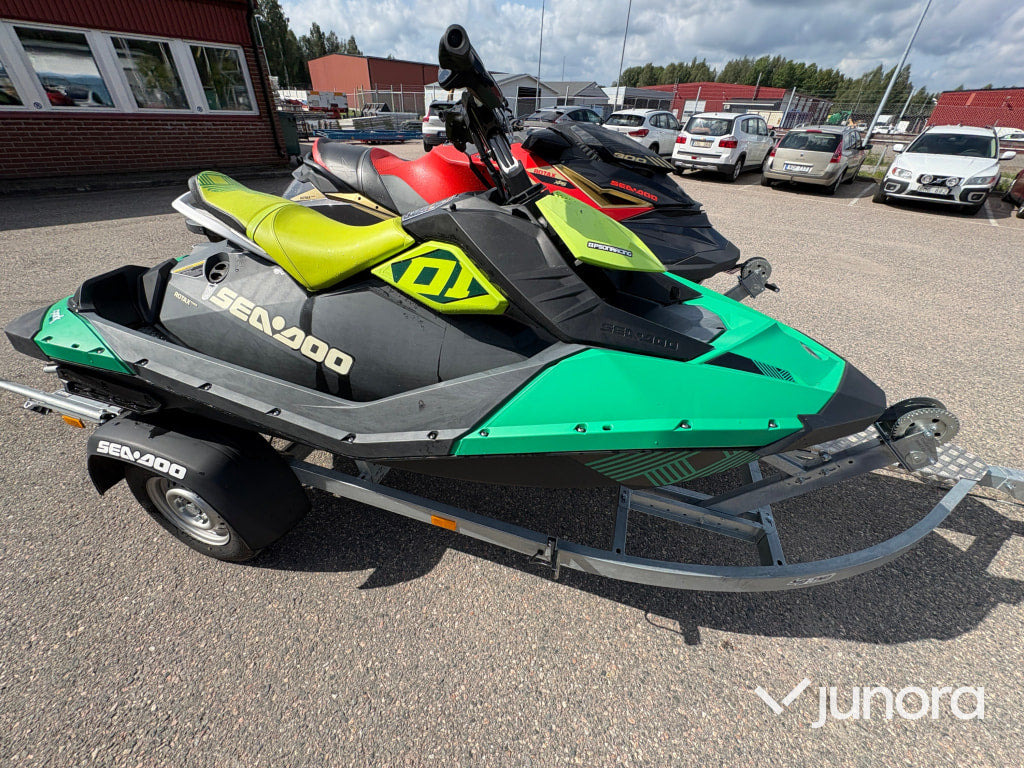 BRP Seadoo Trixx - Tool/ Equipment: picture 4 BRP Seadoo Trixx - Tool/ Equipment: picture 4