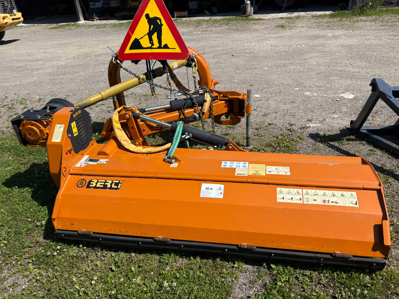 Berti TA-PS 220 - Verge mower: picture 2 Berti TA-PS 220 - Verge mower: picture 2