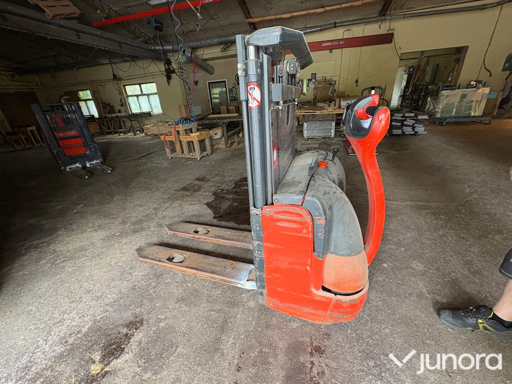 Eltruck Linde L12 - Stacker: picture 1 Eltruck Linde L12 - Stacker: picture 1